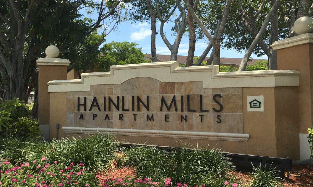 Hanlin Mills Slider